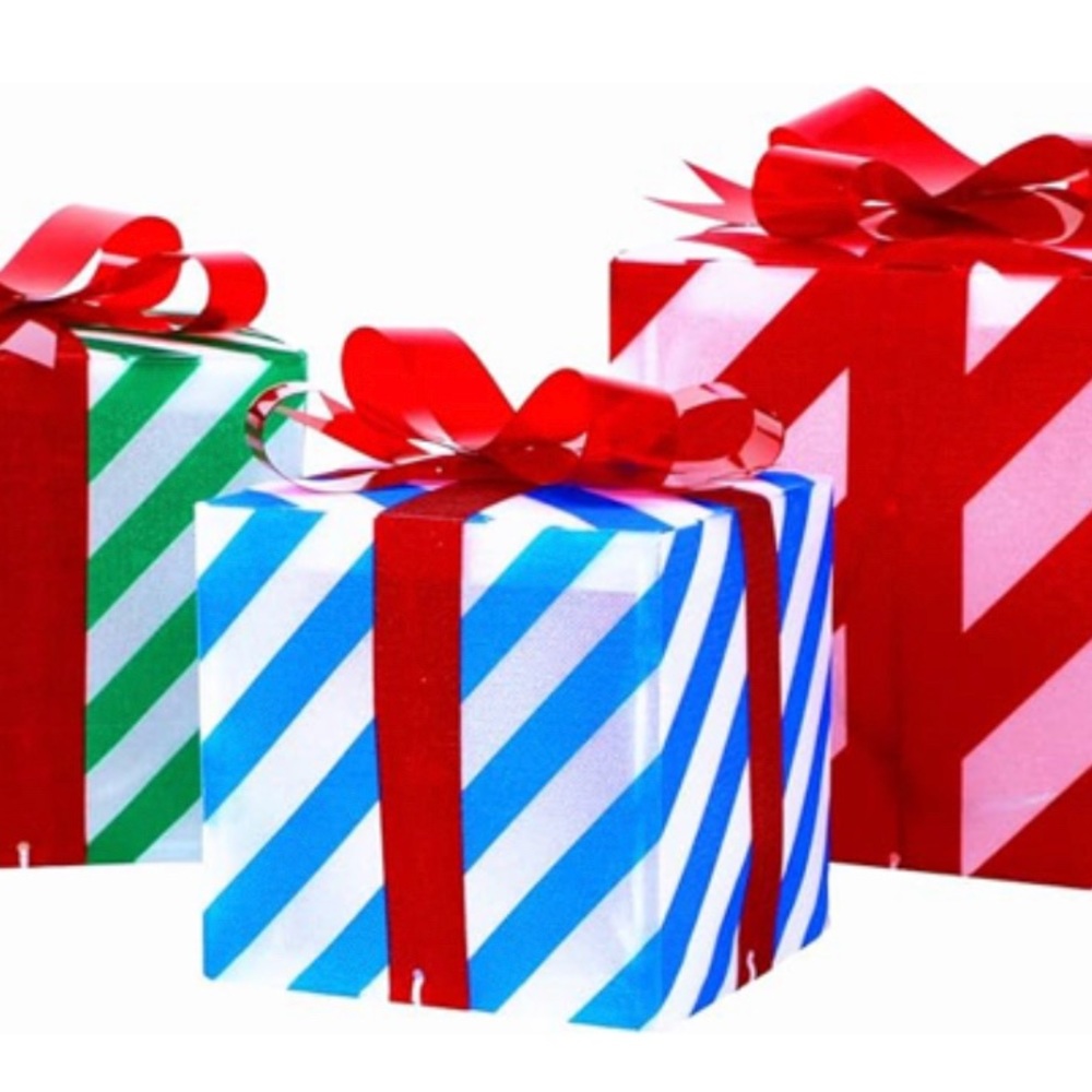 Brighton Lighted Christmas Tree Boxes!!!😍😍